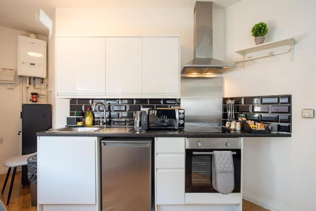 Watford Central Serviced Apartments 2 Εξωτερικό φωτογραφία